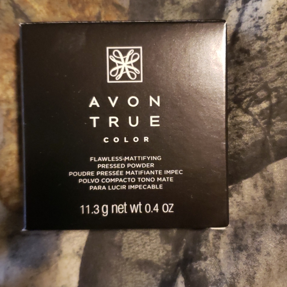 Avon True Color, pressed powder